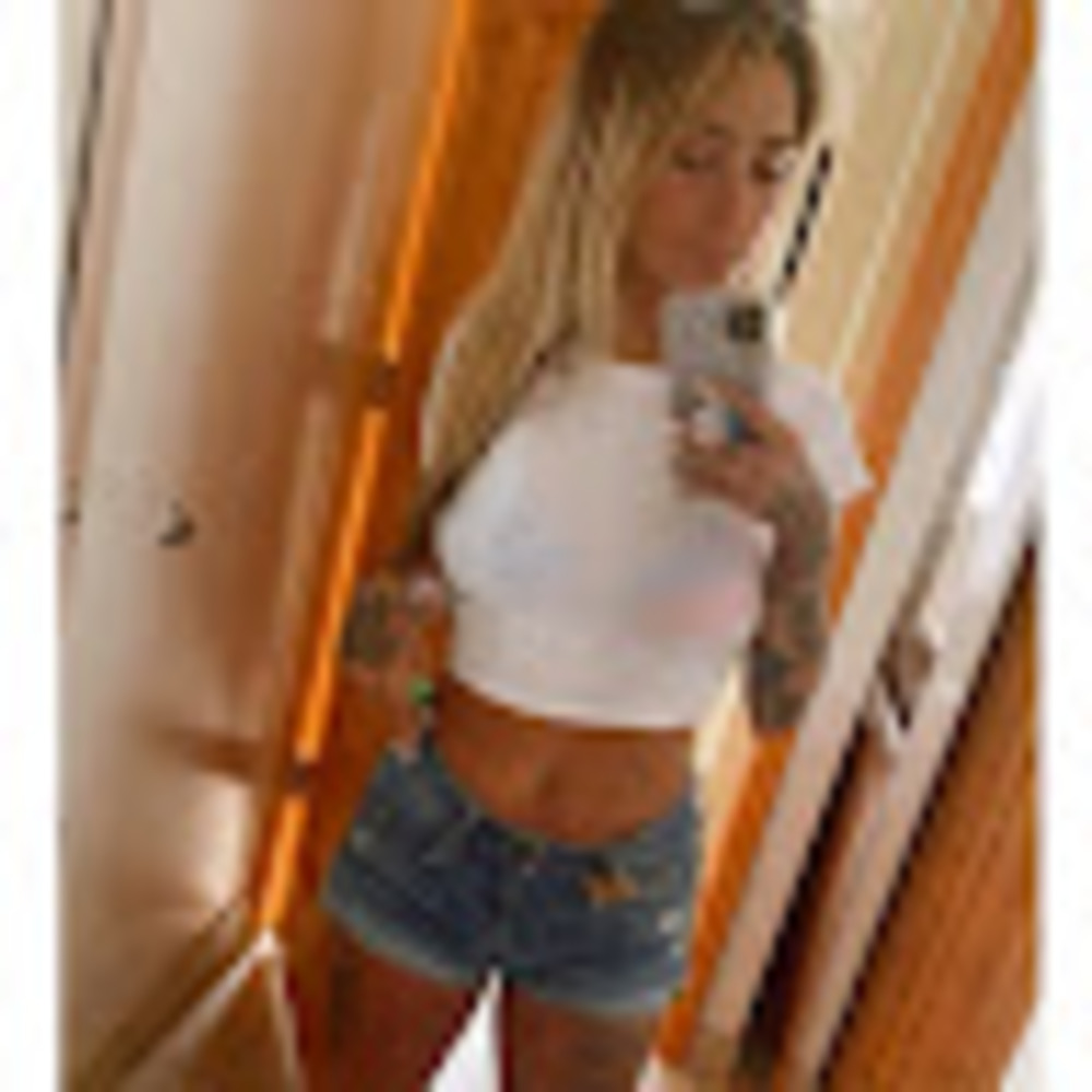 Meet your Posher, Monica